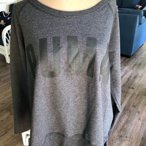 Puma Tops - Ladies Puma Sweatshirt Size Xl